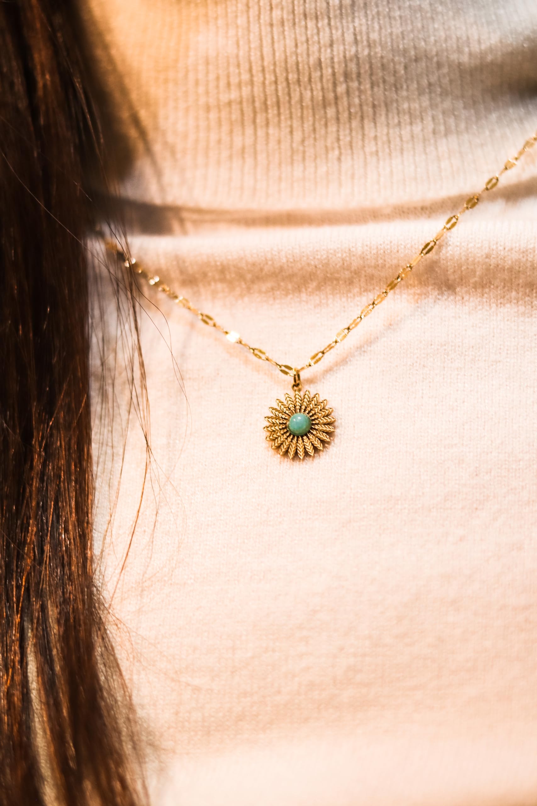 Sunflower Green Emerald - Gold